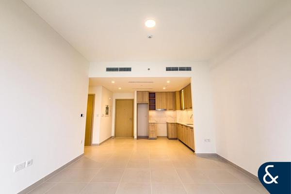 Bright | Vacant | Newly Handed Over